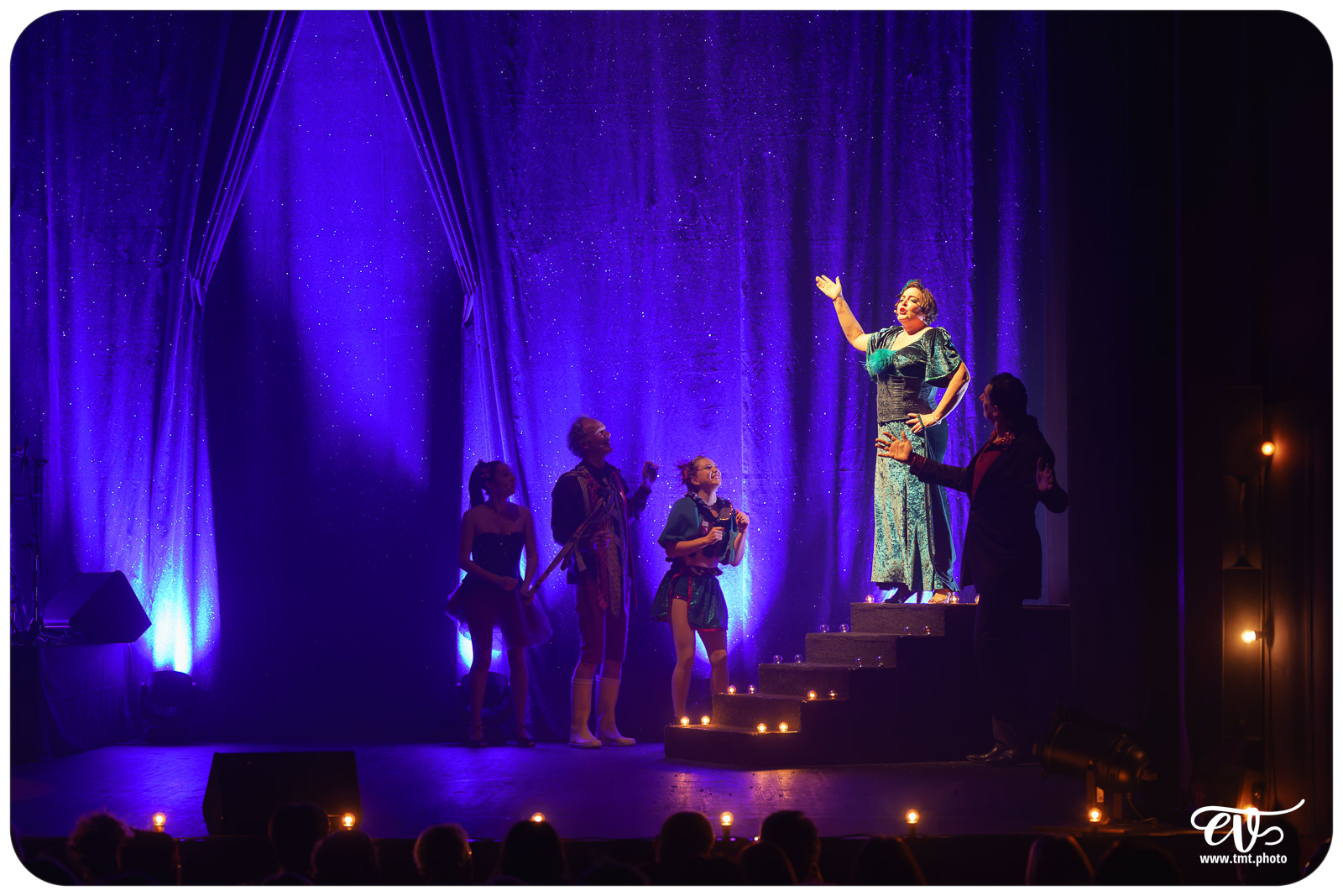 PLEIN FEU (CIE AVRIL EN SEPTEMBRE)